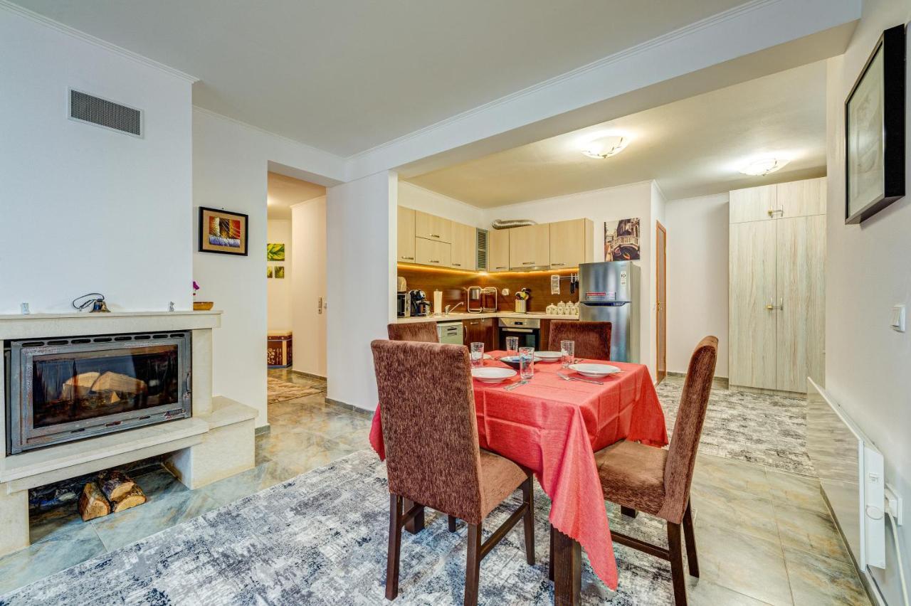 Bright And Spacious 2-Bdr Apartment With Balcony By Flat Mаnager Pamporovo Bagian luar foto
