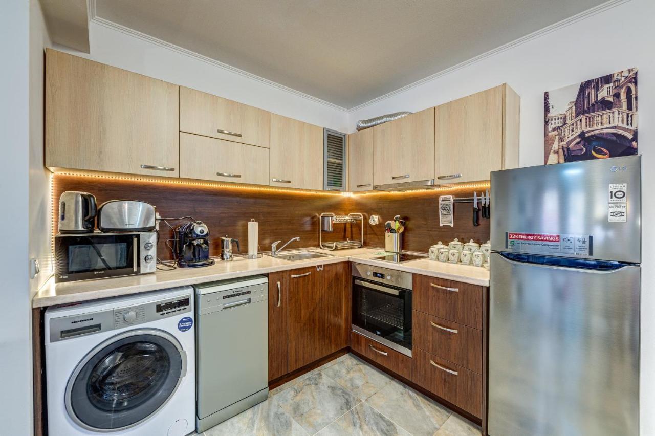 Bright And Spacious 2-Bdr Apartment With Balcony By Flat Mаnager Pamporovo Bagian luar foto