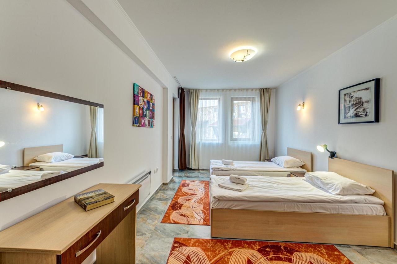 Bright And Spacious 2-Bdr Apartment With Balcony By Flat Mаnager Pamporovo Bagian luar foto